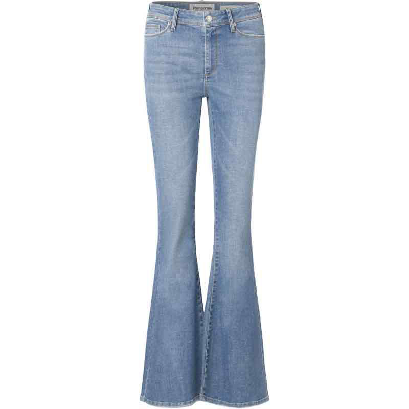 Antage håndflade sneen Tomorrow Denim Albert flare jeans i TD washed black og Prato blue 1399,-  online hos Milium