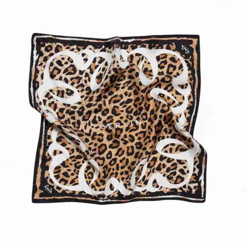 lala-berlin-cleo-silk-scarf-fremh-v-din-stil-med-cleo-t-rkl-det-i-leo