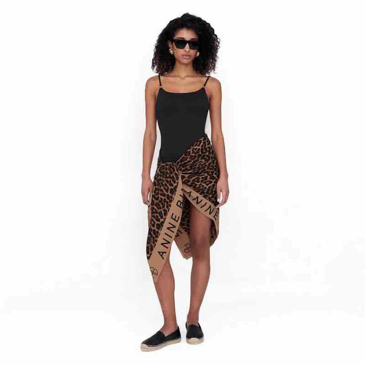 sarong leo